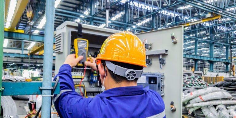 La Importancia de las Instalaciones Eléctricas Industriales